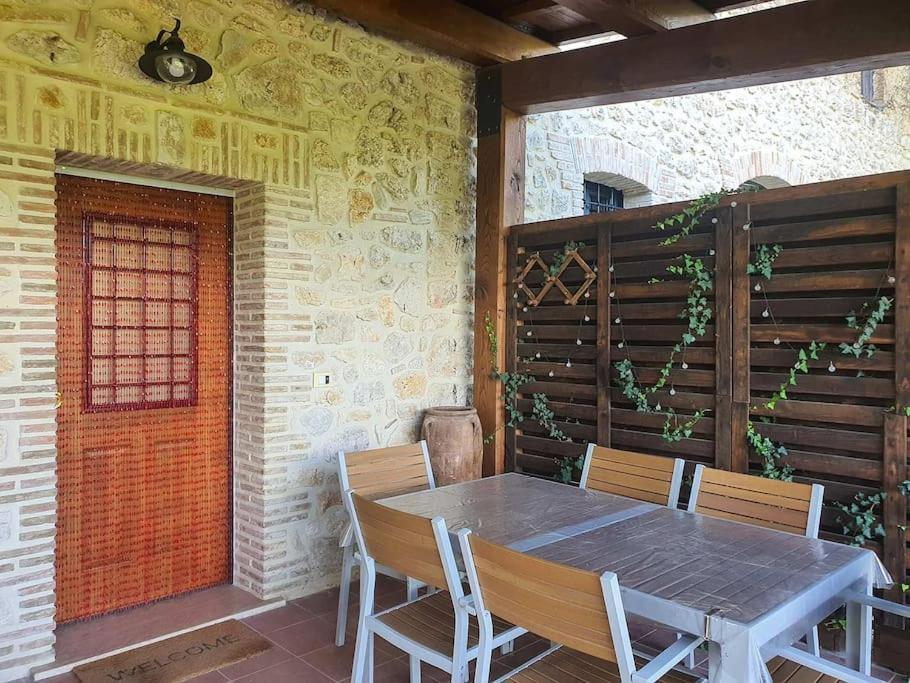 Villa Casolare Brindavan: Un Paradiso Nei Monti Sabini Concerviano Exterior foto